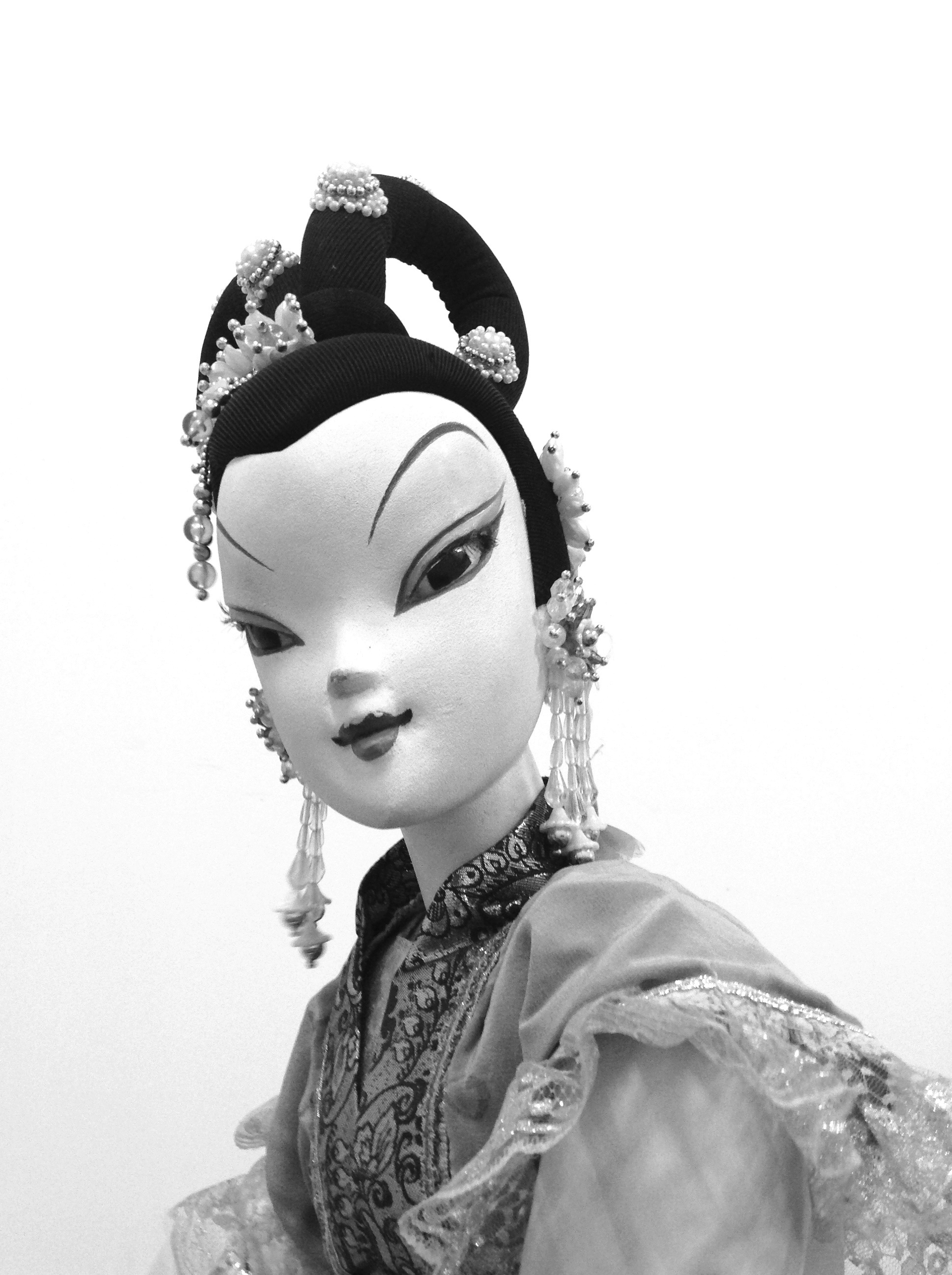 La contemporaine en Chine continentale, à Hong Kong et à