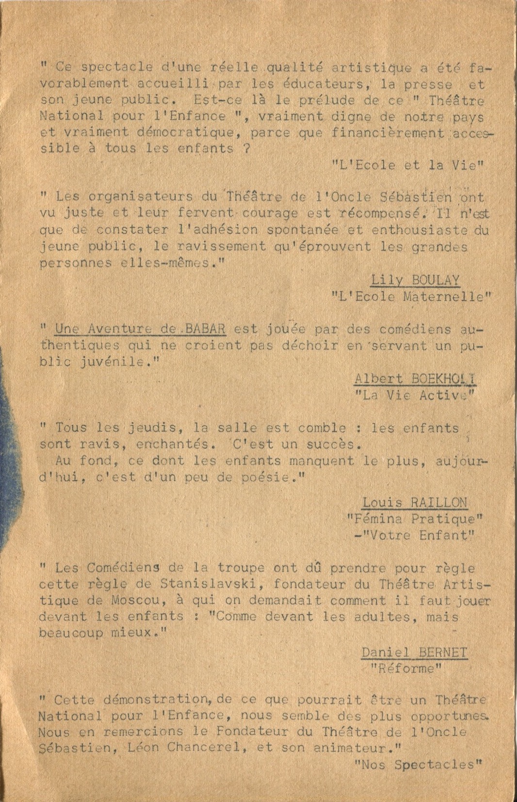 Épreuve pour un programme publicitaire pour Une Aventure de Babar recueillant des extraits de critiques médiatiques, 1936, SHT, Fonds Léon Chancerel, Boîte BIV (1)