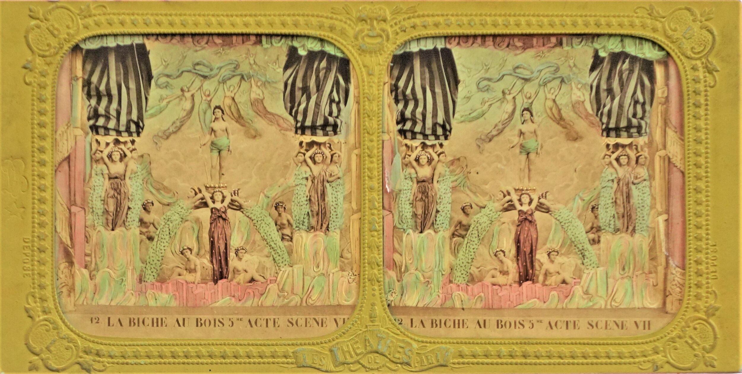 Cliché Benjamin Lamiche, 1866. Modelages d’Alfred Habert d’après La Biche au bois (acte V, scène 7). Vues stéréoscopiques, tirage sur papier albuminé colorisé au verso (vues « jour/nuit », ou french tissue) ; 8,5 cm x 17,3 cm (chaque vue : 7 cm x 7 cm) © Fonds IUF Rykner